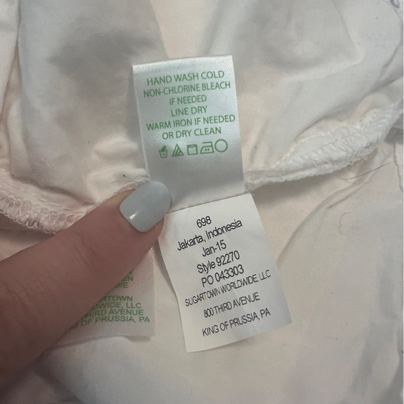 Lilly Pulitzer Daisy Eyelet White Crop Top Size 8 | Resort Wear Summer Tank - Picture 6 of 6